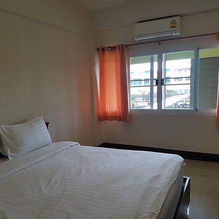 Jaroensin Place Buriram Exteriör bild