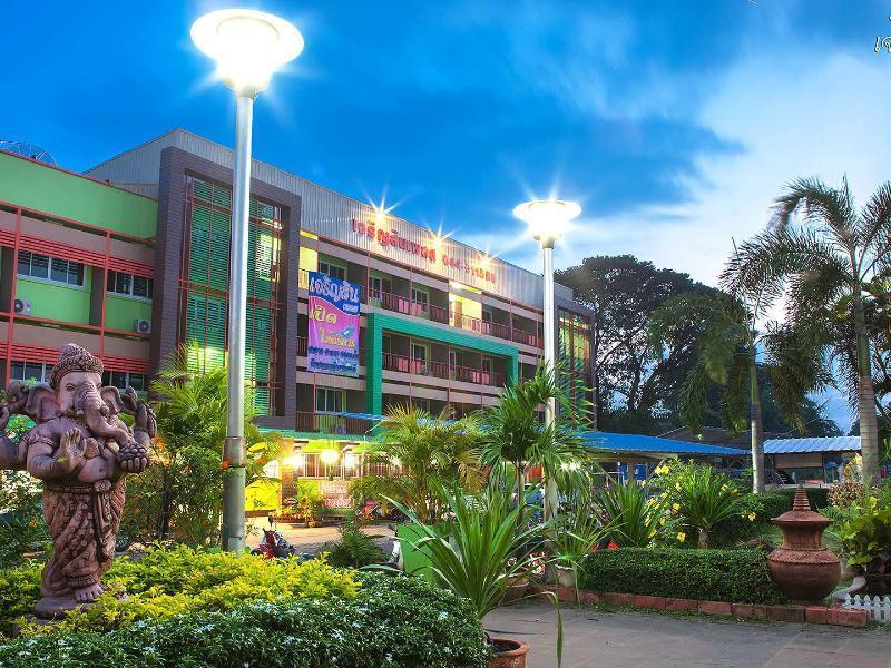 Jaroensin Place Buriram Exteriör bild