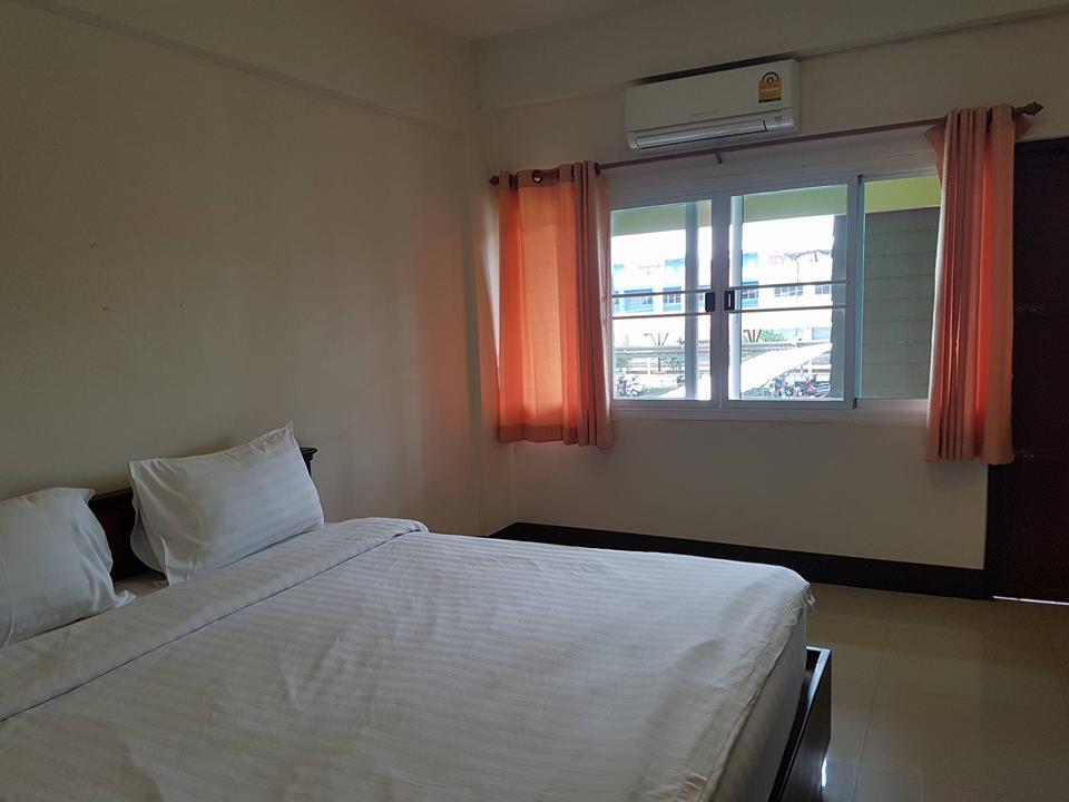 Jaroensin Place Buriram Exteriör bild