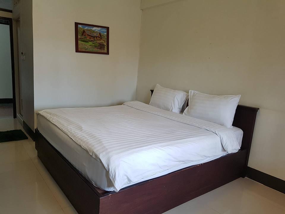 Jaroensin Place Buriram Exteriör bild